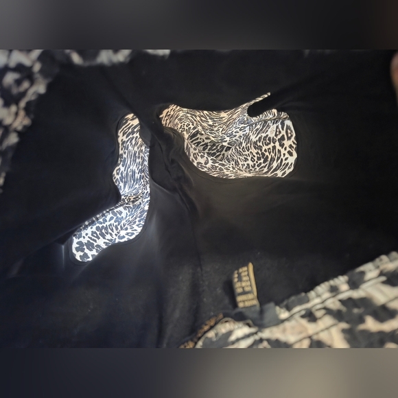 Kardashian Kollection Leopard Print Wide-Leg Pants Size XS - Picture 4 of 4